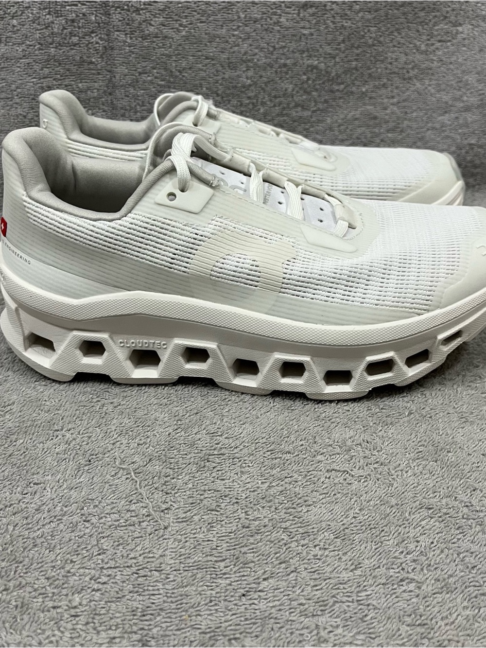 On Running Women's Cloudtec White Athletic Shoes